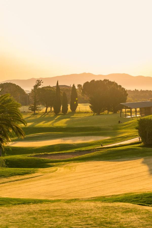 נוואטה Hotel Torremirona Golf & Spa מראה חיצוני תמונה