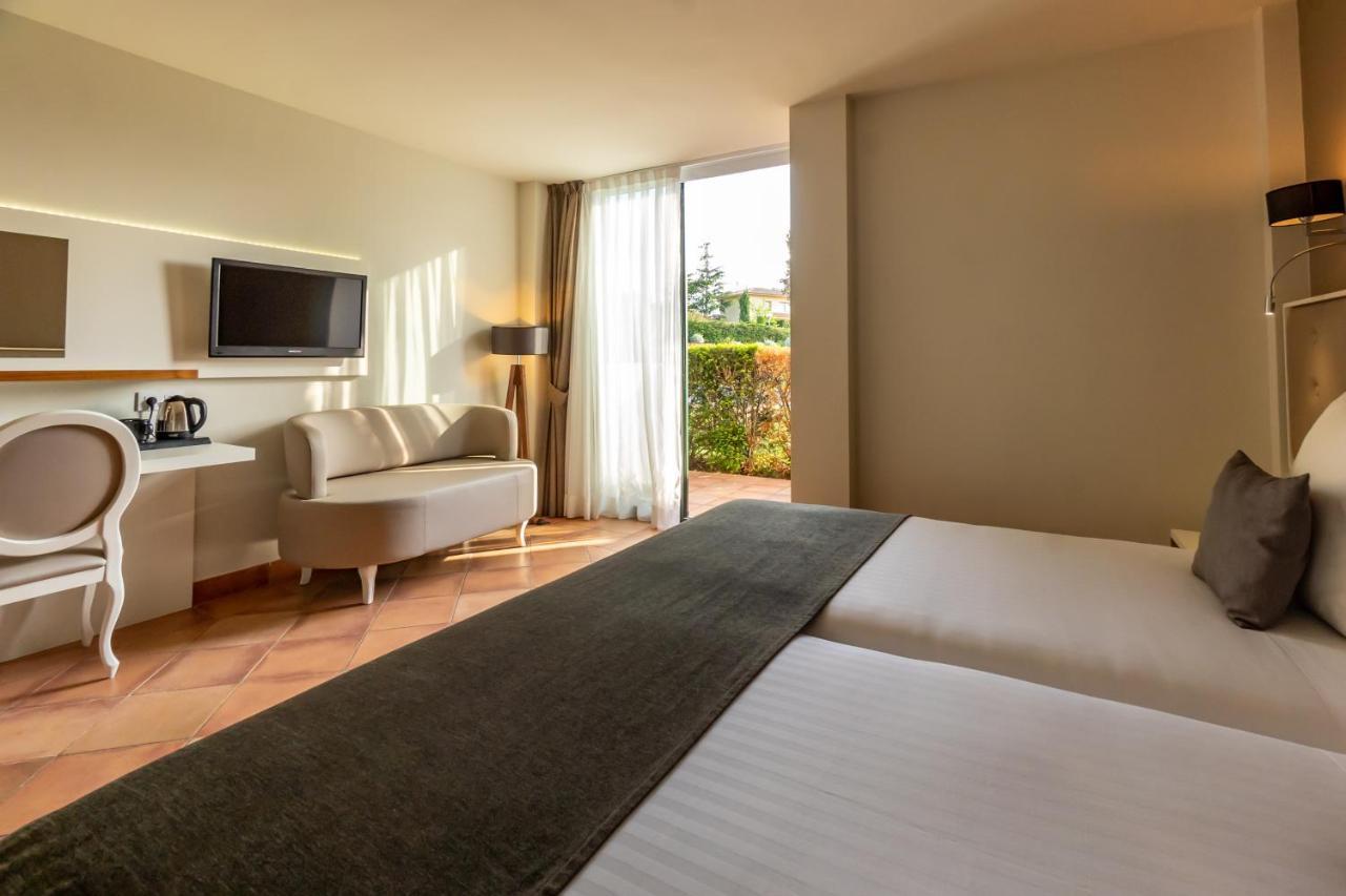 נוואטה Hotel Torremirona Golf & Spa מראה חיצוני תמונה