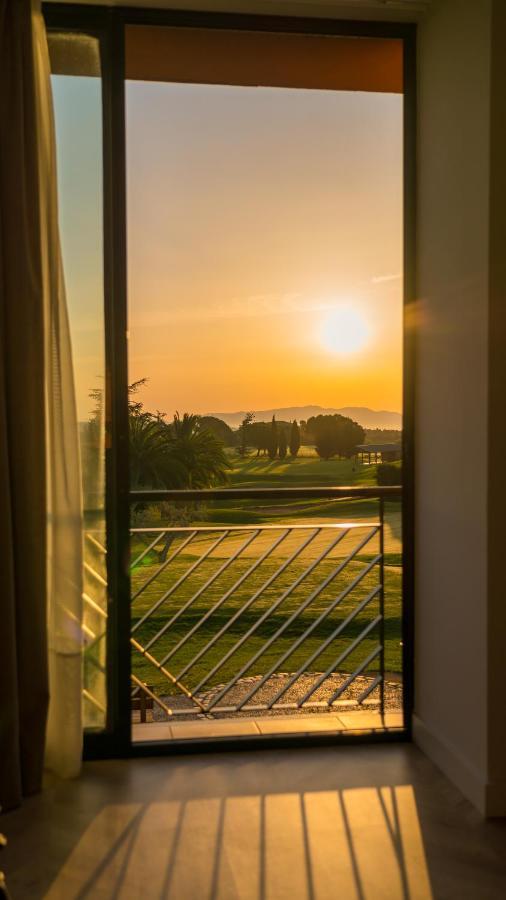 נוואטה Hotel Torremirona Golf & Spa מראה חיצוני תמונה