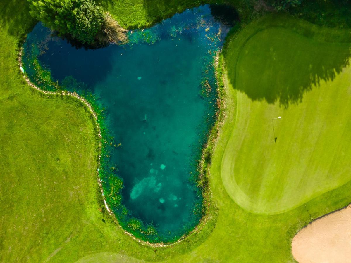 נוואטה Hotel Torremirona Golf & Spa מראה חיצוני תמונה