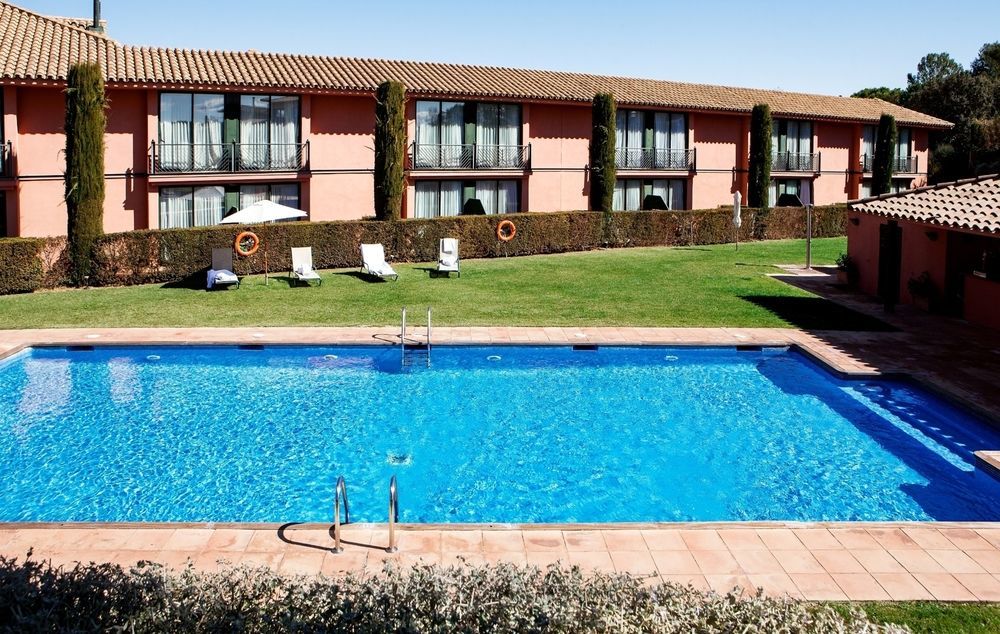 נוואטה Hotel Torremirona Golf & Spa מראה חיצוני תמונה