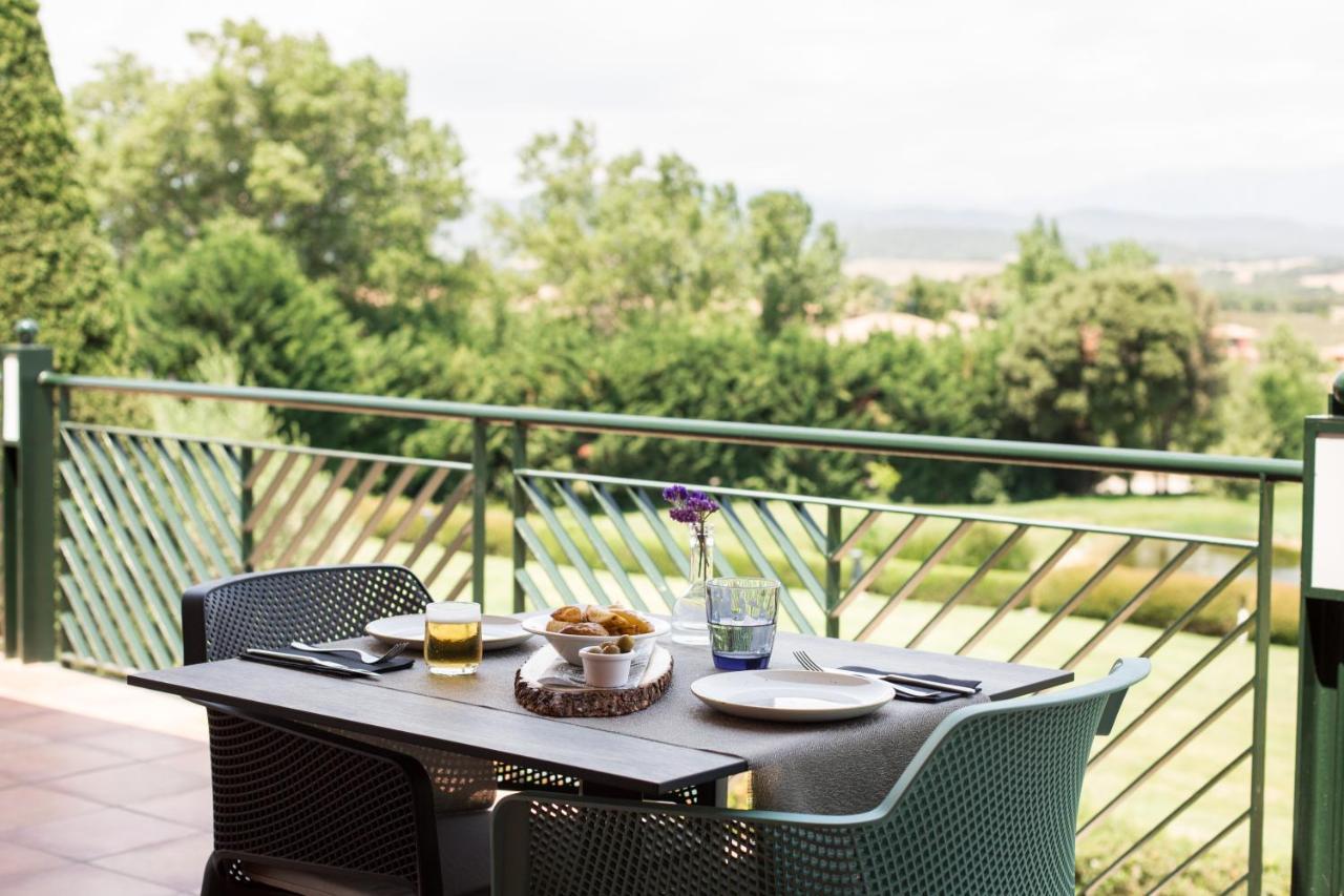 נוואטה Hotel Torremirona Golf & Spa מראה חיצוני תמונה